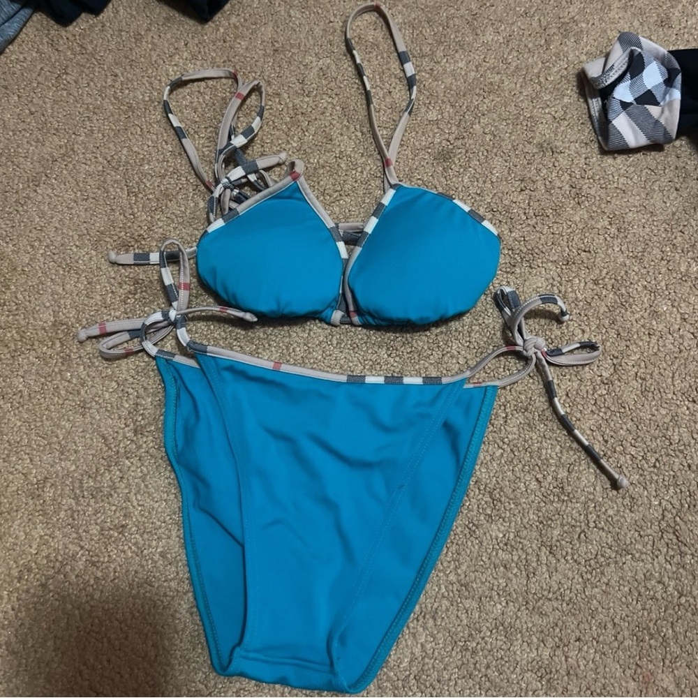 Burberry bikini set
